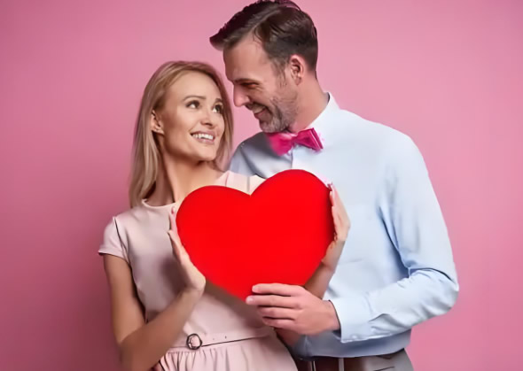 女人好的婚姻不是有钱有感情而是手握两张底牌